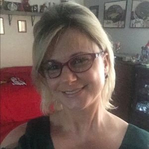 Meet your Posher, Stacy